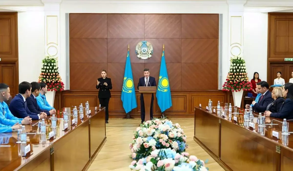 «Бронзу посвящаю президенту»: казахстанских спортсменов наградили за успех на Сурдлимпийских играх в Токио