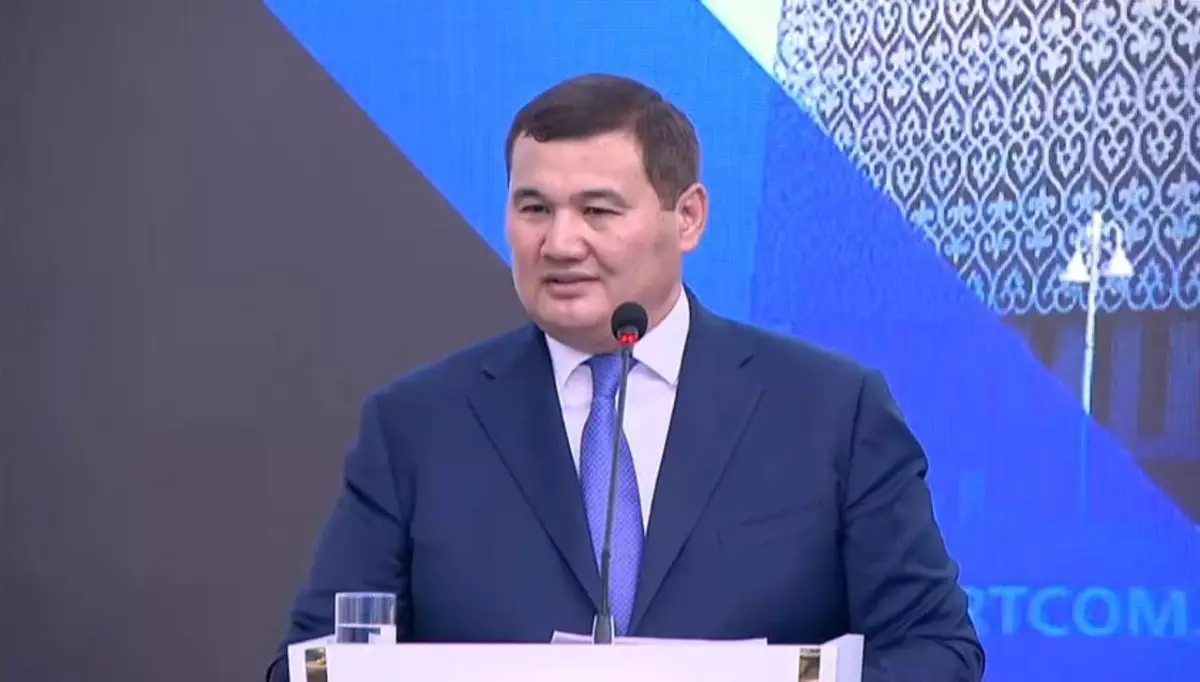 Нұрлыбек Нәлібаев Назарбаевты үлгі тұта ма?