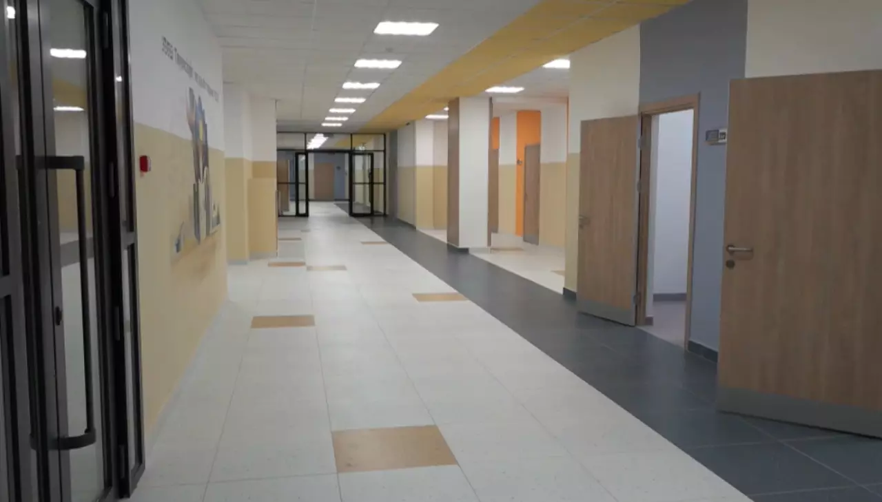 Проблема 11 аварийных школ решена в ЗКО