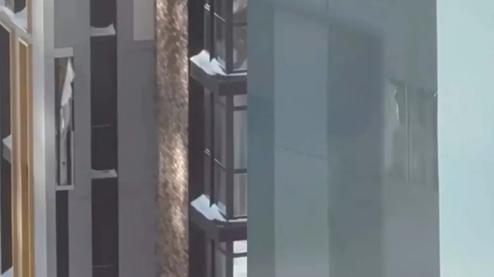 В Астане вновь обрушилась облицовка? Аким ответил на жалобы в соцсетях