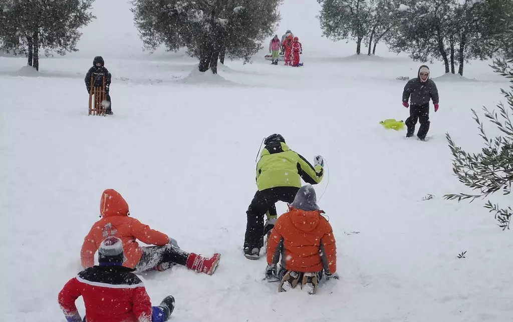 Сколько дней отдохнут школьники Казахстана на зимних каникулах