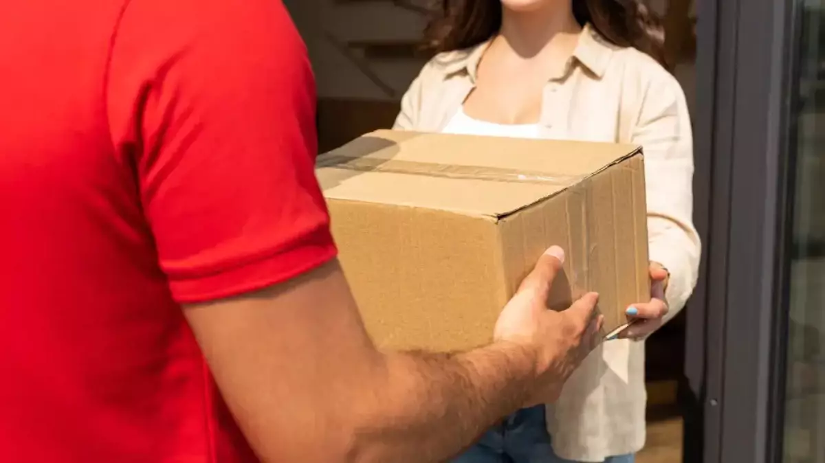 Астаналық әйелдің 9 жыл бұрын марқұм болған әкесінің атынан "сәлемдеме" келген