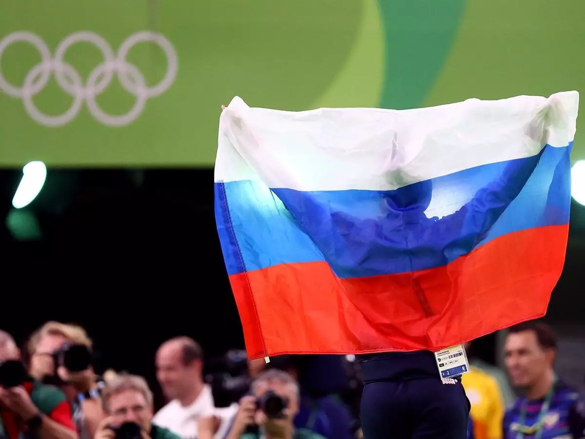 Ресейлік жасөспірімдерге ту-әнұранмен өнер көрсетуге рұқсат берілді