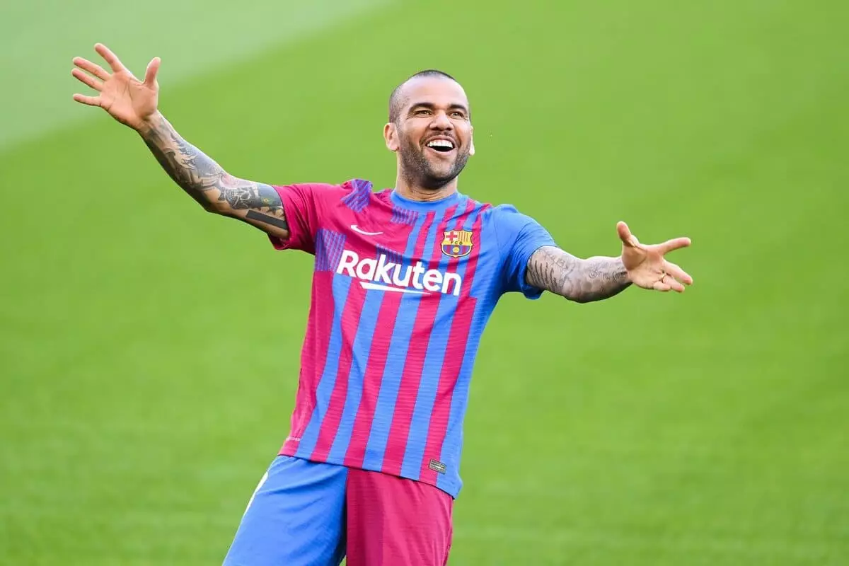 "Барселонаның" аңыз ойыншысы клуб сатып алмақ