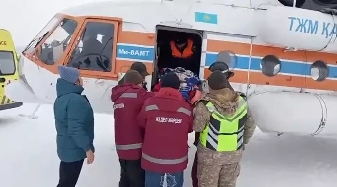 ШҚО-да жүкті әйел ауруханаға тікұшақпен жеткізілді