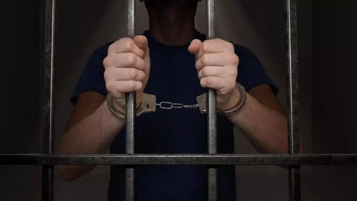 Заключенный казахстанец обманул женщину на 519 тысяч тенге под предлогом любви