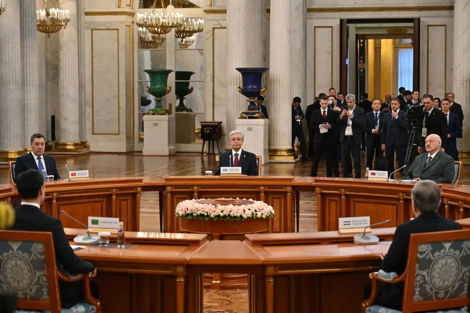 Касым-Жомарт Токаев принял участие в неформальной встрече глав государств СНГ