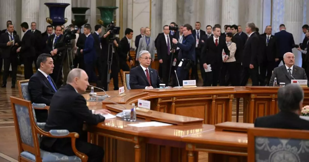  Тоқаев ТМД-ға мүше мемлекеттер басшыларының бейресми кездесуіне қатысты 