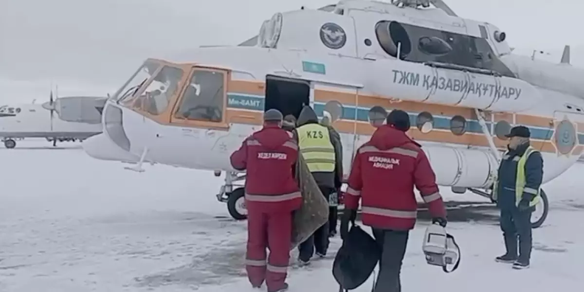 Экстренная эвакуация: беременная женщина доставлена вертолетом в Усть-Каменогорск (ВИДЕО)