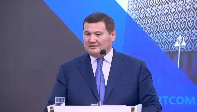 Назарбаев — пример для подражания? Ответ Нурлыбека Налибаева