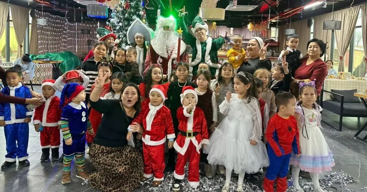  Ерекше балаларға ерекше көңіл: Түпқарағанда жаңа жылдық шара ұйымдастырылды 