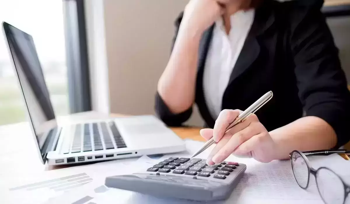 Лайфхак для бизнеса: как не оказаться на общем налоговом режиме в 2026 году