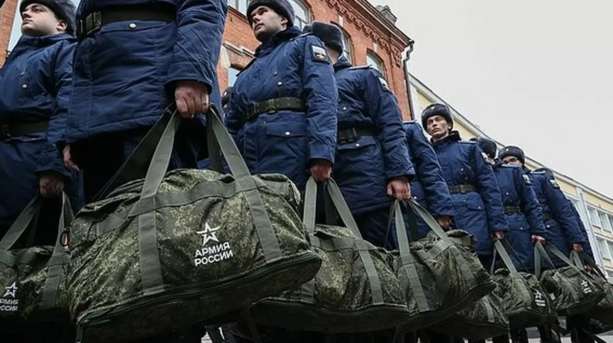 Разработчики реестра воинского учета массово уезжают за границу и отказываются служить в армии