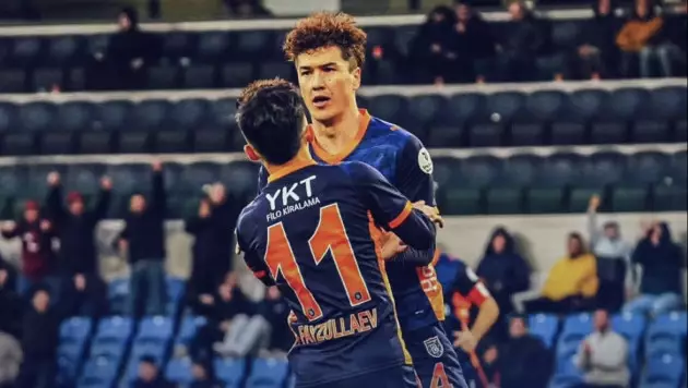 Звёзды сборной Узбекистана помогли турецкому клубу оформить разгром в чемпионате