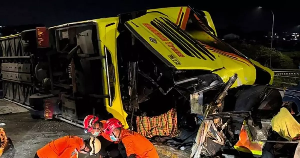  Индонезияның Семаранг қаласында жол апатынан 15 адам қаза тапты 