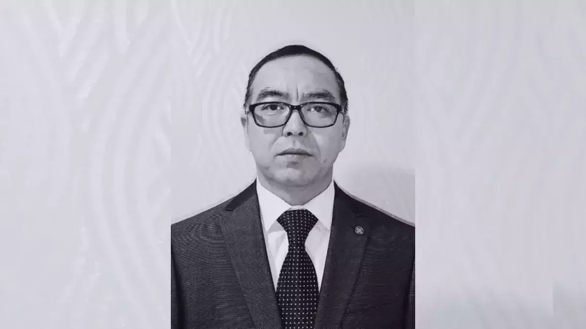 Мэр города в Казахстане найден мертвым при признаках суицида.