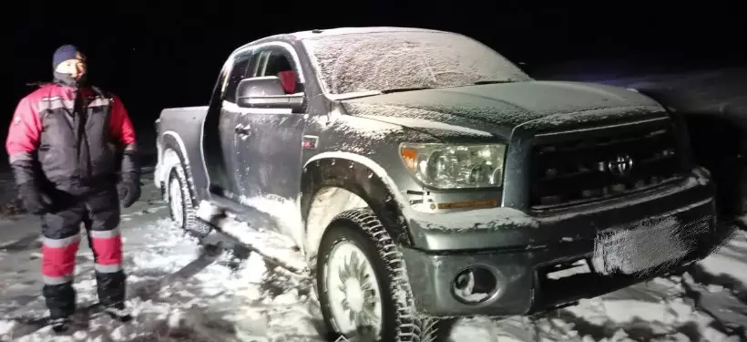 Двух пропавших мужчин искали ночью в степи спасатели и полицейские области Абай