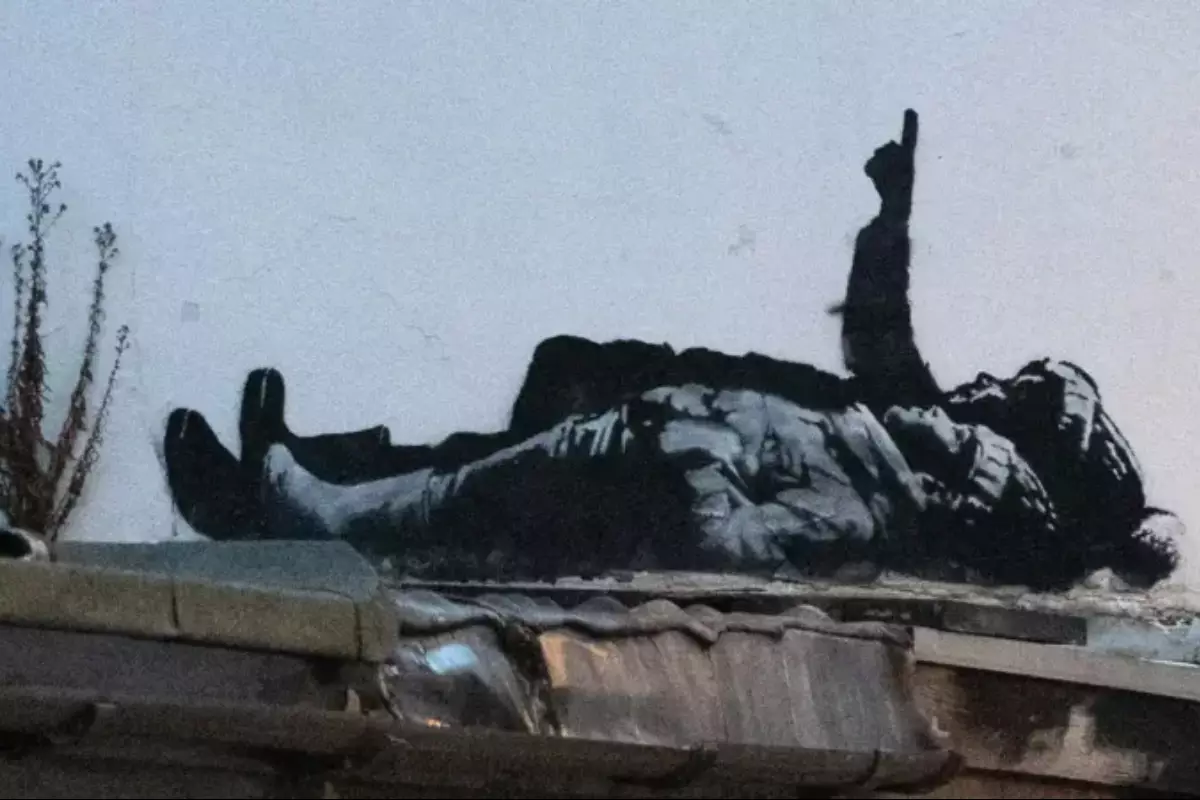 Дети, смотрящие в небо: в Лондоне появились новые работы Бэнкси