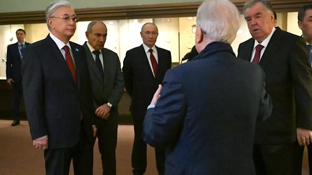 Разговор с барьерами. Как президенты встретились в Санкт-Петербурге