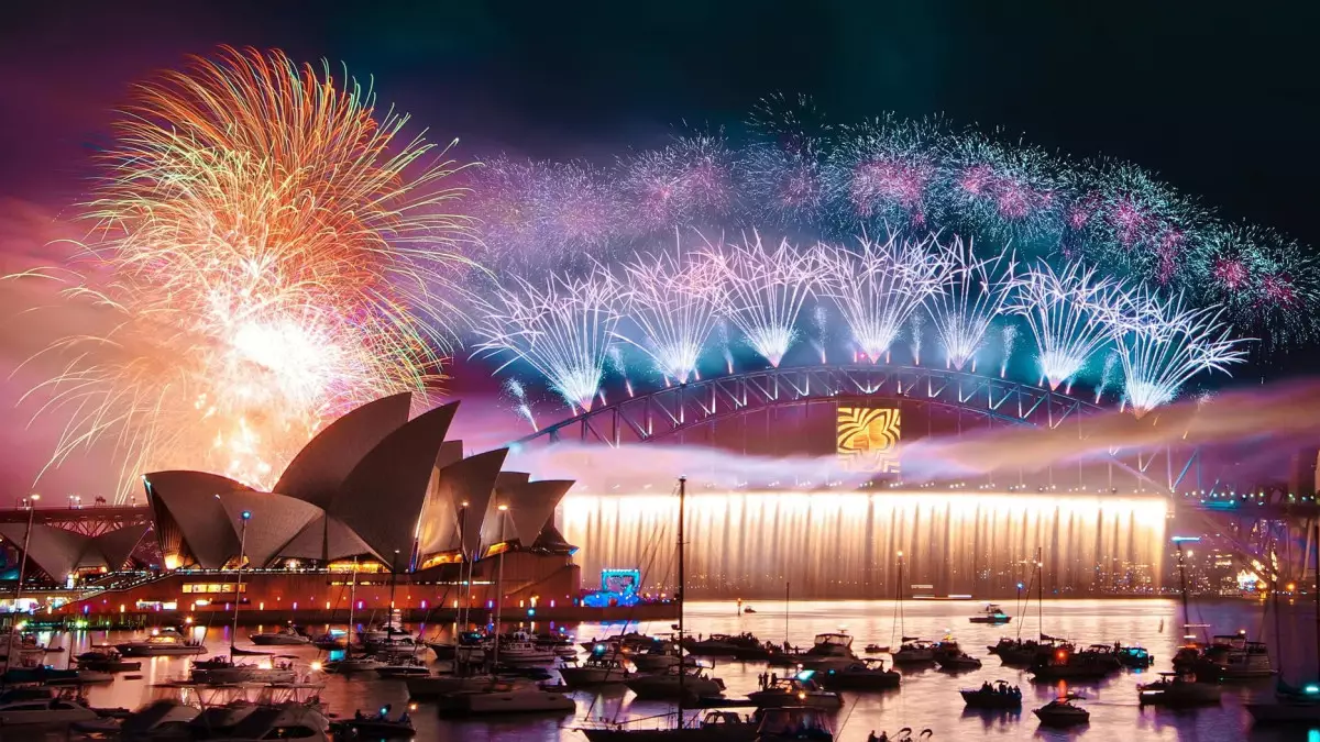 Жаңа жылды әлем елдері қалай қарсы алады?