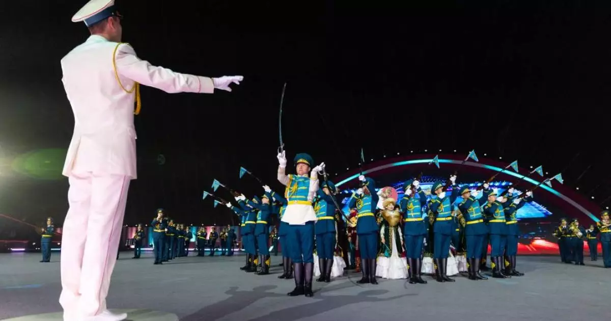  Қарулы Күштердің әскери музыканттары Дохадағы фестивальде өнер көрсетті 