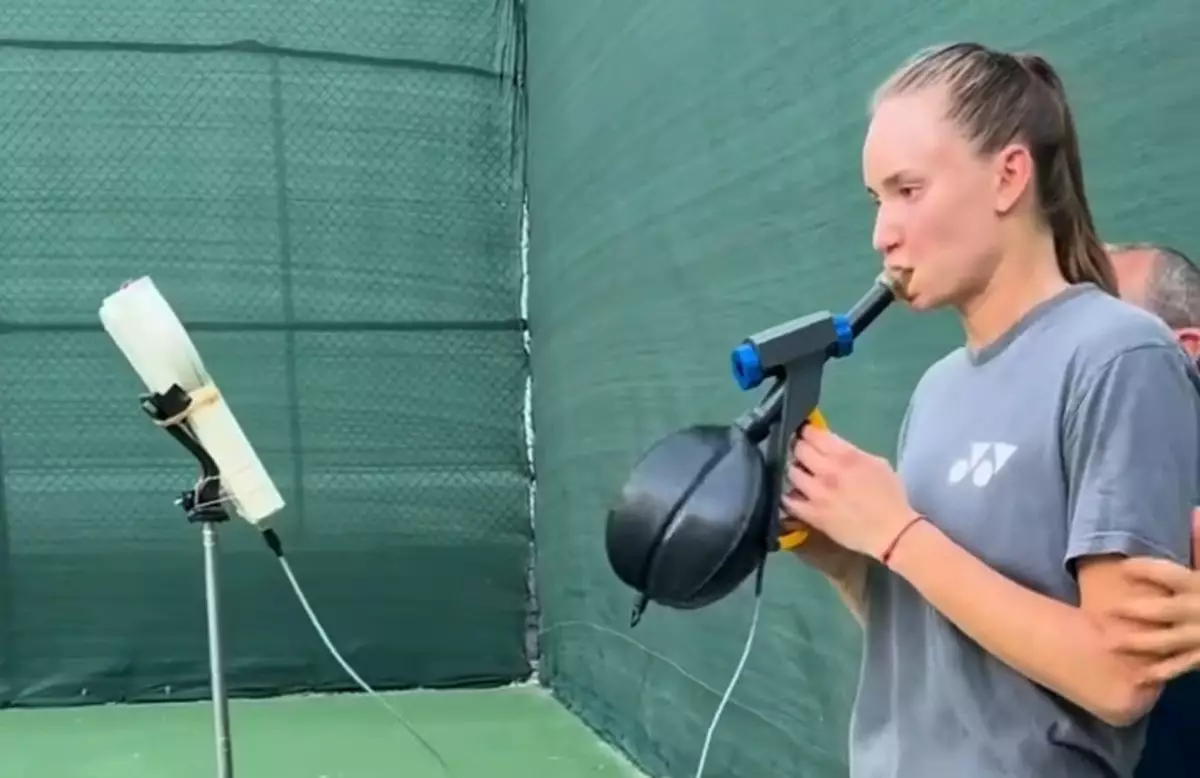 Рыбакина готова к Брисбену: появилось видео тренировок перед в Австралией