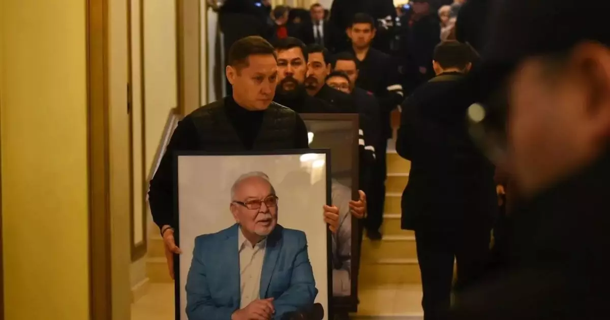  Алматыда Асанәлі Әшімовпен қоштасу рәсімі өтті 