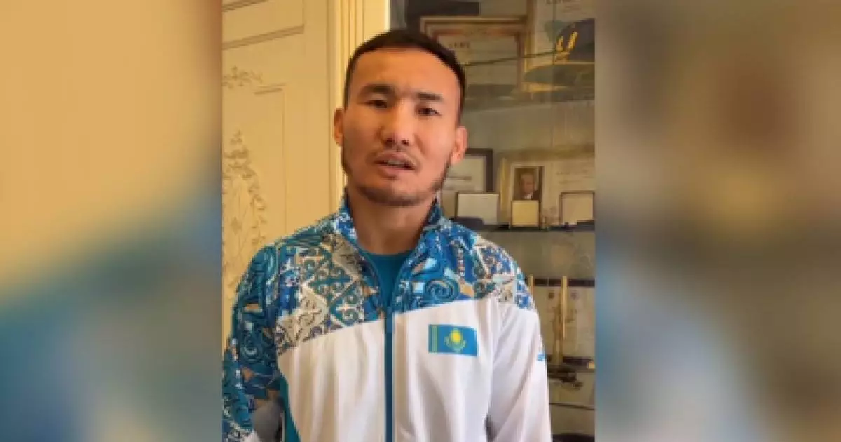  Кәсіпқой боксшы Қанат Ислам маңызды жекпе-жегі алдында ел күтпеген шұғыл мәлімдеме жасады 