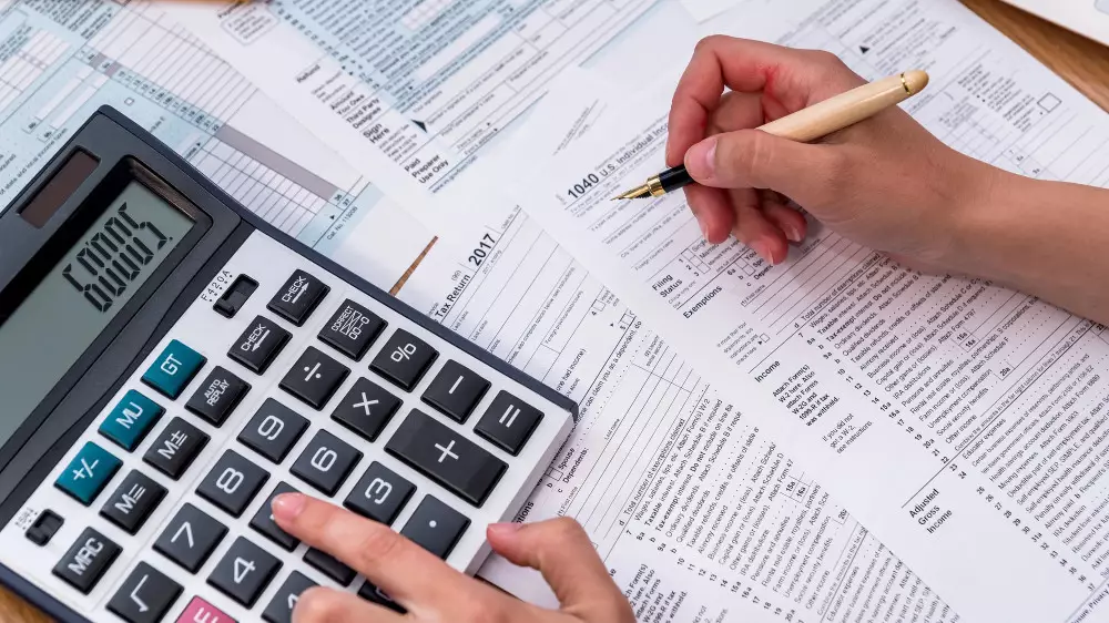 “Мы создали налоговый офшор“: Жумангарин объяснил, зачем меняют правила