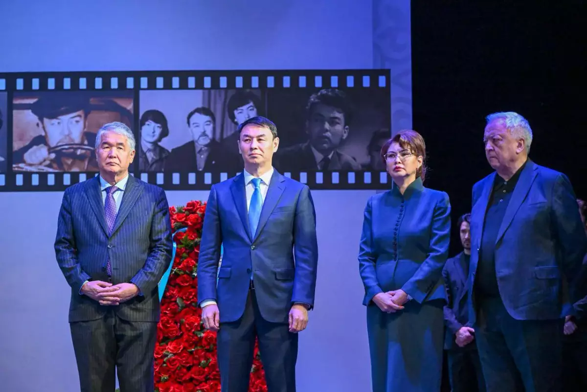 В Алматы простились с Асанали Ашимовым