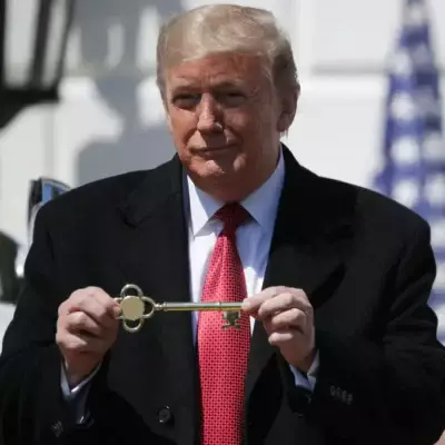 Трамп поделился впечатлениями о Токаеве и преподнёс памятные подарки президенту