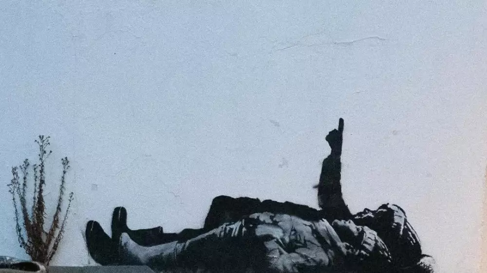 “Одновременно грустно и наполнено надеждой“: новую работу Бэнкси обсуждают в соцсетях