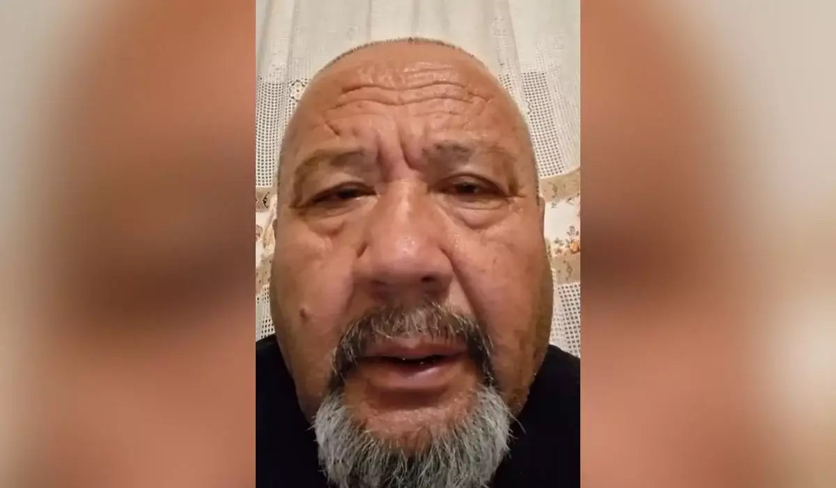 «Ұлым буындырып өлтірмекші»: Түркістан облысында тағы бір ер адам қарт әкесіне қол жұмсаған (ВИДЕО)