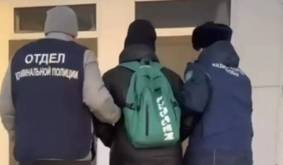 Просил интимные фото у ребенка: полиция задержала 42-летнего жителя Семея