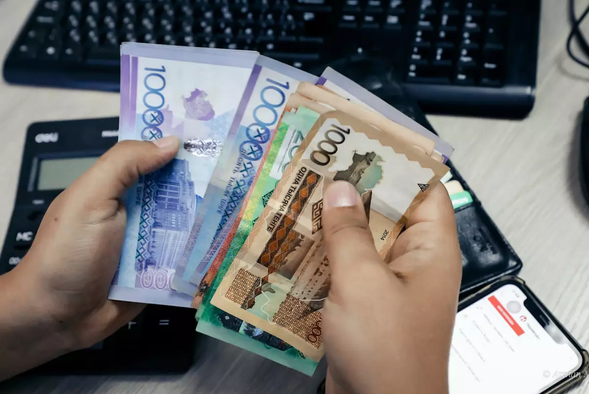 Насколько увеличат пенсии и пособия в 2026 году