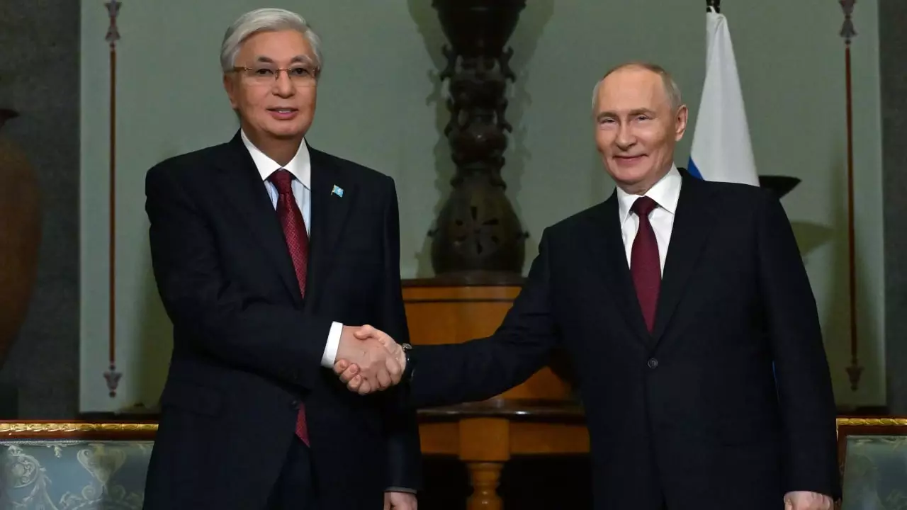 “Қос халықтың түпкі мүддесіне сай келеді”. Санкт-Петербургтегі кездесуде Тоқаев пен Путин не туралы сөйлесті? 