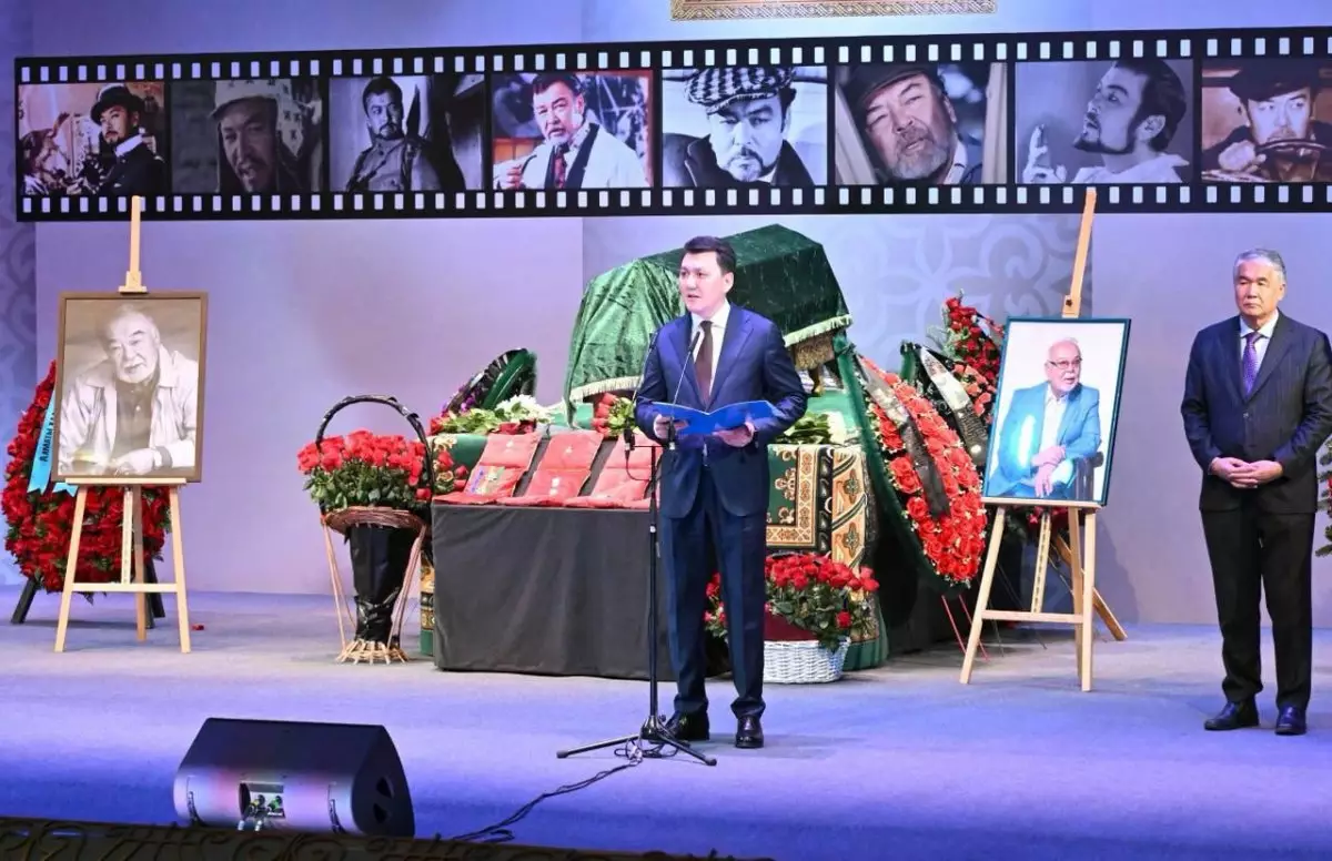 В Алматы простились с Асанали Ашимовым