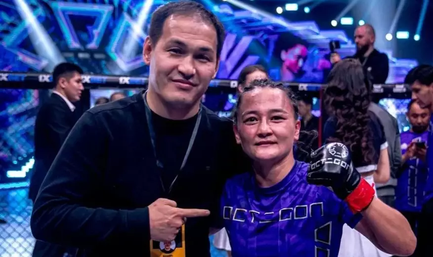 Нураддин Садыков - о подписании Аян Турсын в Cage Fury и пути в UFC