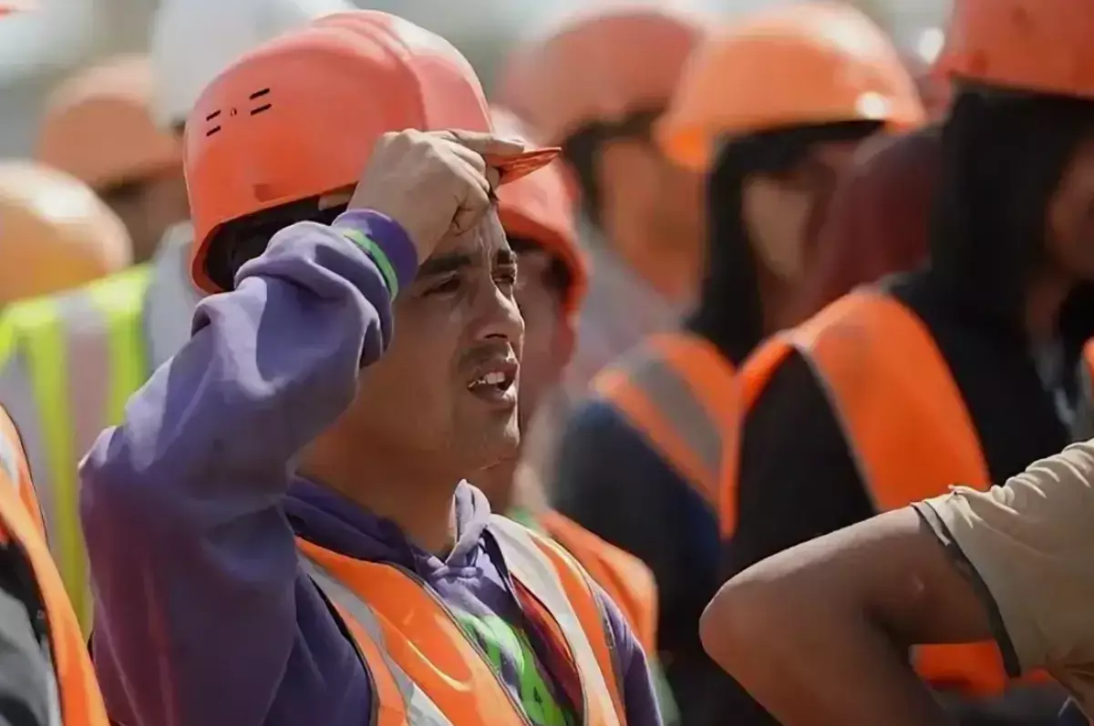 Кто и в каком количестве сможет работать в Казахстане с 2026 года: новые правила для иностранцев - новости на Lada.kz 23.12.2025