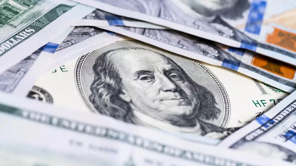 Доллар резко подешевел в Казахстане