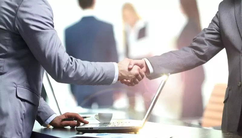 Минфин усилил контроль международных сделок казахстанцев