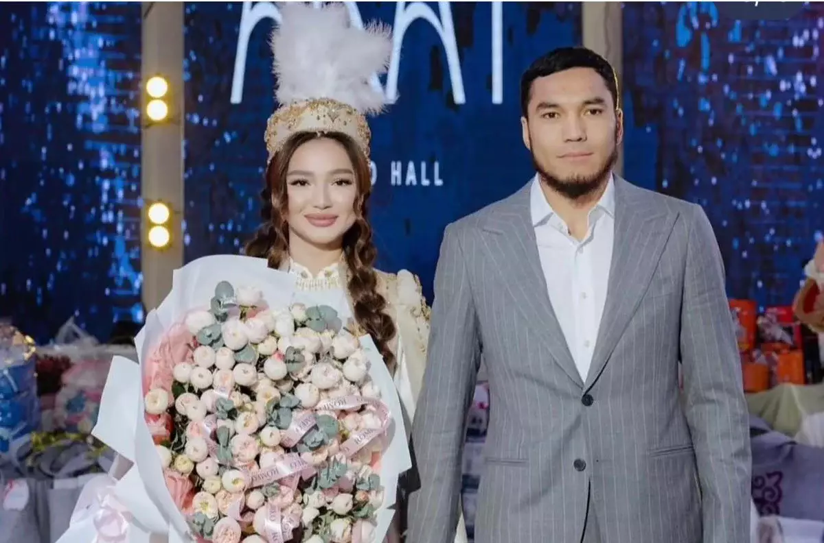 Қазақстандық танымал боксшы шаңырақ көтерді