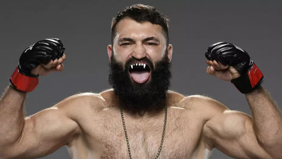 "Мой охранник против тебя". Блогер бросил вызов Орловскому после потасовки