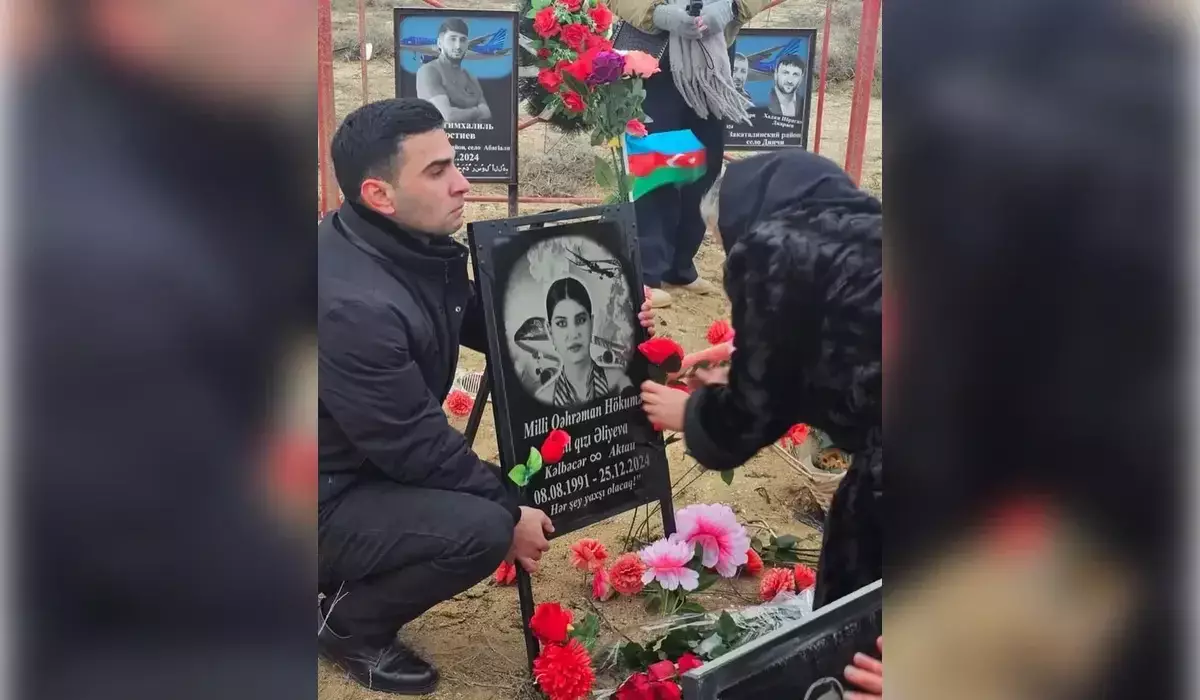 AZAL ұшағы апаты: Қаза тапқандардың жақындары Ақтауға аза тұтуға келді
