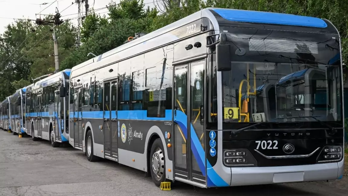 Алматылық әйел автобустан түсерде ауыр жарақат алған