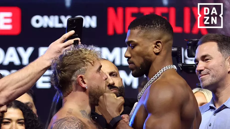 Энтони Джошуа оценил силу удара Джейка Пола