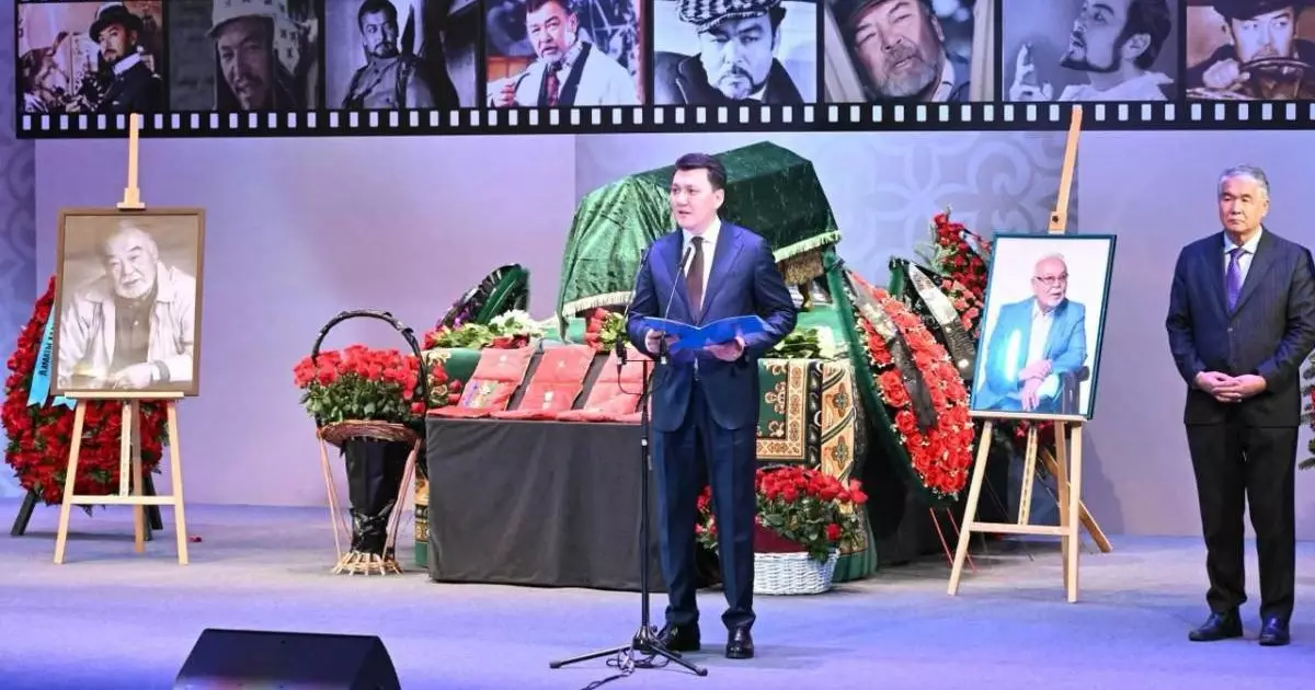  В Алматы простились с Асанали Ашимовым 