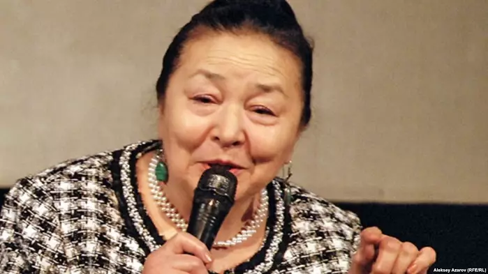 Қыз Жібектің Бекежанды жоқтауы елді жылатты