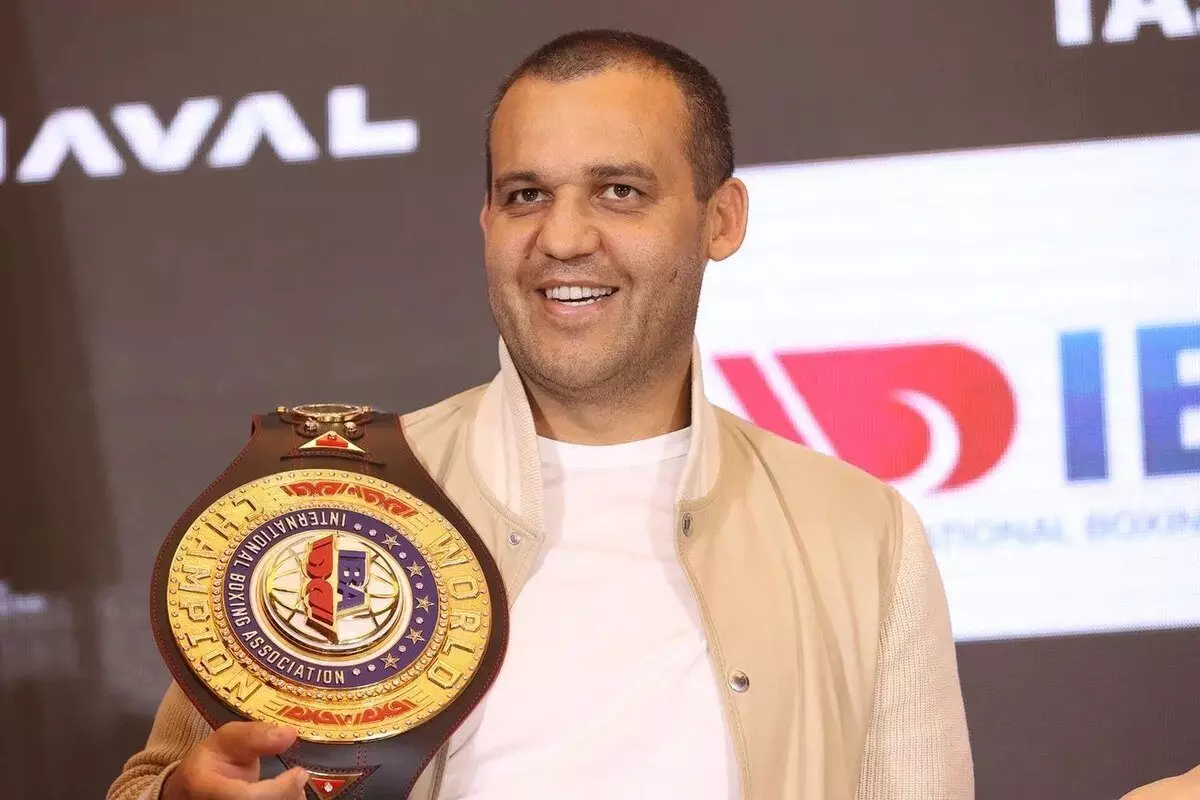 Кремлев предложил реванш Халакову и Шумкову после скандального укуса на ЧМ