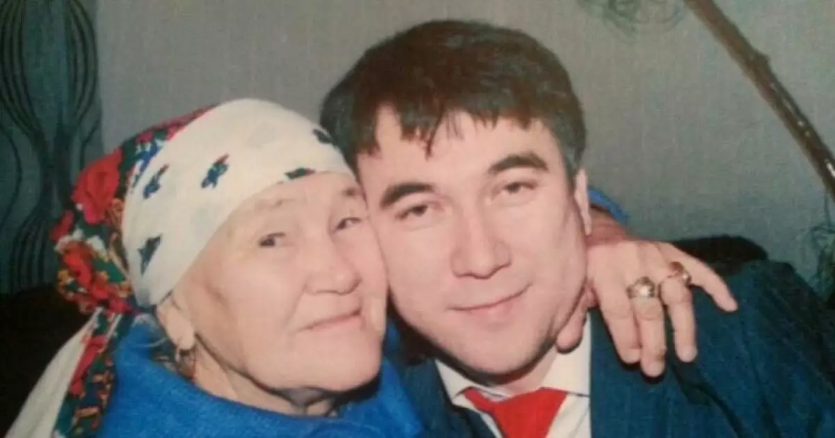  `Сіз барда дүние де түгел, көңіліміз тоқ еді...` – Есен Елеукен жүректерді тебіренткен жазбасын жариялады (ФОТО) 